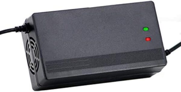 1766135528_51JDOeB-AWL._AC_SL1500_.jpg Carregador de bateria de lítio 67,2 V 4A para scooter elétrico inteligente série 60 V 13, adaptador de energia universal Li-Ion para autoequilíbrio monociclo skate hoverboard, D