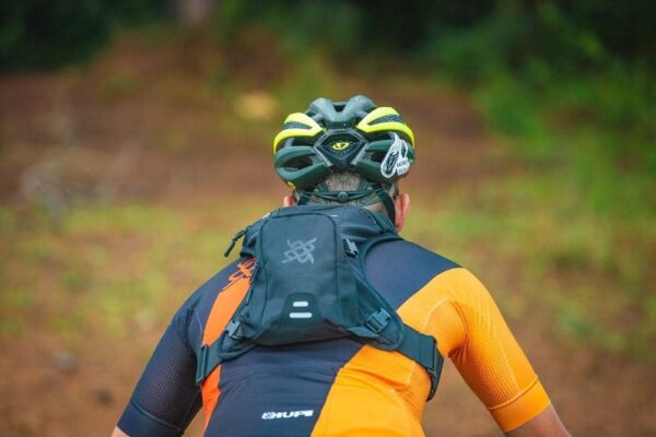 51a6fYM6GL._AC_SL1000_.jpg Mochila de Hidratação Hupi Huwe 2.0 Refil 2 Litros, Cor: Preto, Tamanho: Único