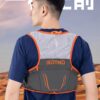 618XeWI5fDL._AC_SL1000_.jpg Colete para Corrida Ciclismo e Trilha Super Leve e Respirável com Suportes para Garrafinha de Água Celular Acessorios Unissex Masculino e Feminino Ajustavel