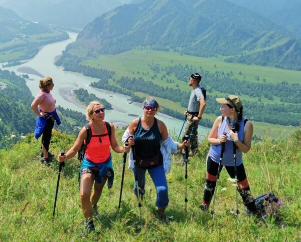 71TJvMywGqL._AC_SL1024_.jpg Bengala de Trekking em Alumínio, 110 cm, Bastão de Caminhada Ajustável com 3 Níveis, Sistema Anti-Choque