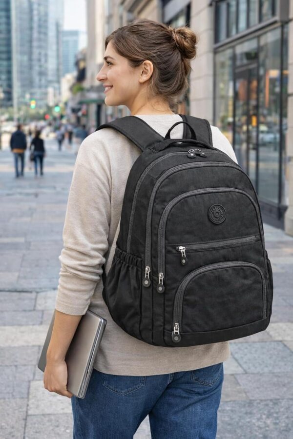 71YLxJ8cJRL._AC_SL1500_.jpg Mochila Grande 30L Nylon Impermeável Feminina Masculina Escolar Juvenil Notebook 15" — Mochila Preta Resistente com Múltiplos Bolsos, Leve, Casual e Reforçada para Escola e Viagens