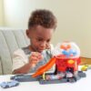 81Sfv1q4ADL._AC_SL1500_.jpg Hot Wheels City Pista de Brinquedo Loja de doces para crianças a partir de 3 anos