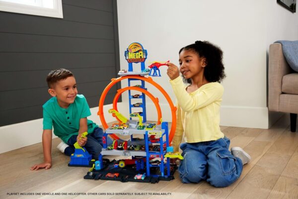 81kADVpuVL._AC_SL1500_.jpg Hot Wheels City Pista de Brinquedo Mega Garagem para crianças a partir de 4 anos