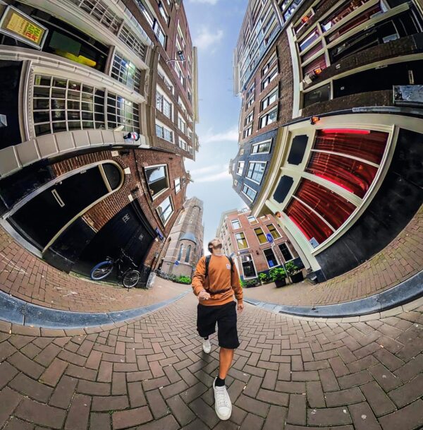 GoPro Max 360 - Câmera de Ação à Prova d'água, Vídeo 360 5.6K, Reenquadramento 4K, Foto 360, GPS, Live 1080p, Max HyperSmooth, TimeWarp, Trava de horizonte, Capturas com bastão invisível